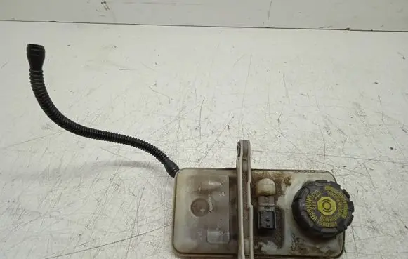 Renault Scenic III - Grand scenic III Brake fluid reservoir 