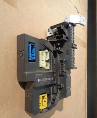 Mercedes-Benz C W204 SAM control unit A2045451869 2045451869