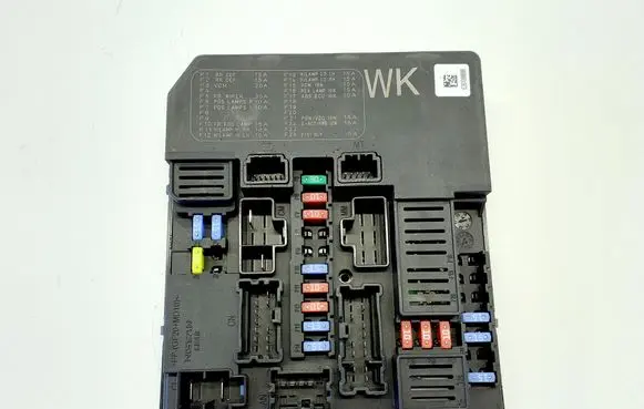 Nissan Leaf II (ZE1) Fuse module 284B75SA3B