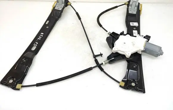 Ford Focus Front door window regulator with motor CM51A23200AF GC3ZA C33872102