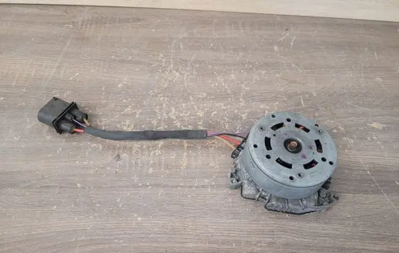 Chrysler Pacifica Electric radiator cooling fan 3137234030