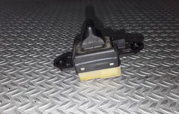 Chrysler Voyager Central locking switch button 04685727AA