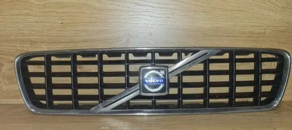 Volvo S60 Front bumper upper radiator grill 9190740
