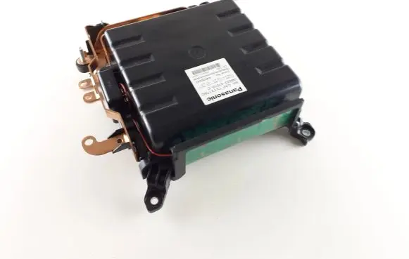 Voltage converter inverter
