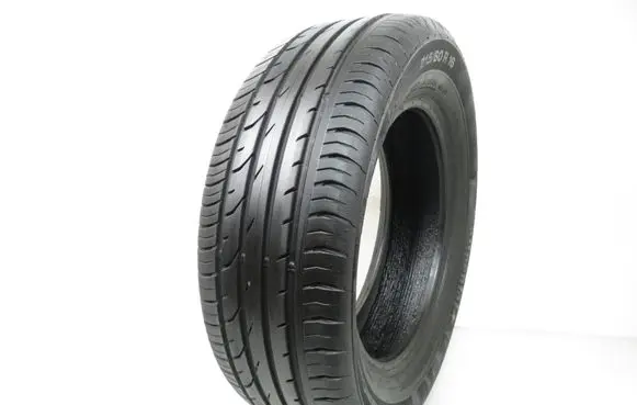 Volkswagen Golf V R16 summer tire 