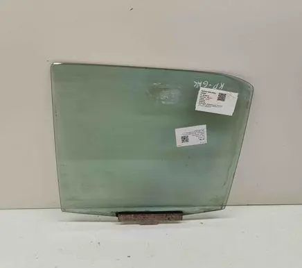 Mercedes-Benz 190 W201 Rear door window glass 43R001057 A2017300318