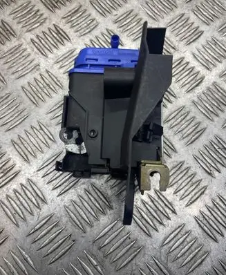 Audi A3 S3 8L Rear door lock 8D0839016A