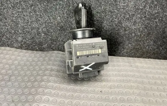 Mercedes-Benz C W203 Ignition lock 2095451708