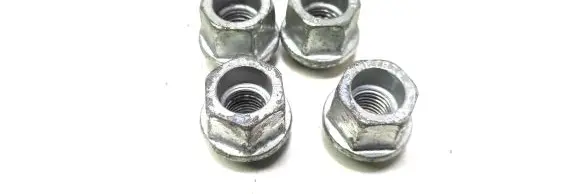 Opel Astra J Nuts/bolts 