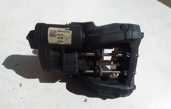 Maserati Ghibli Rear brake caliper 22C3545200 06701020580
