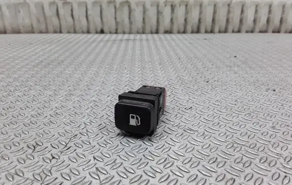 Citroen C4 I Picasso Fuel tank opening switch 96530658XT