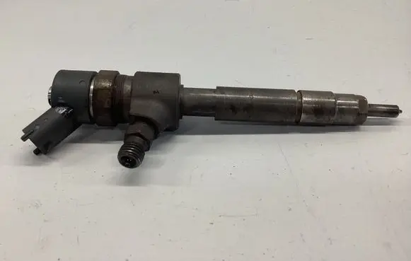 Opel Zafira B Fuel injector 0445110165