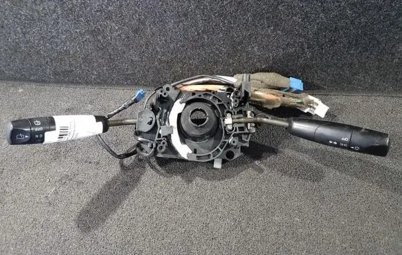 Mazda 323 Wiper turn signal indicator stalk/switch