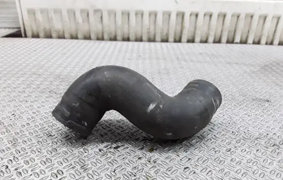 Volkswagen Golf IV Engine coolant pipe/hose