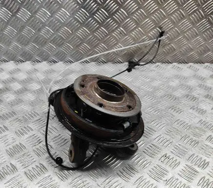 Mercedes-Benz Vito Viano W447 Rear wheel hub A4473570006
