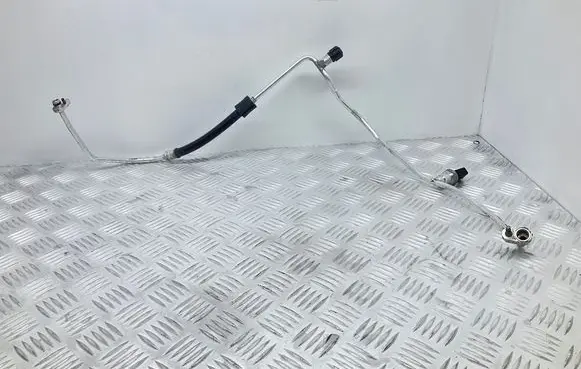 Air conditioning (A/C) pipe/hose