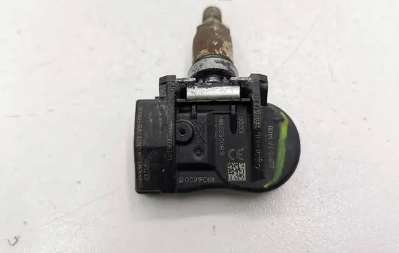 Hyundai Tucson TL Tire pressure sensor S180052018H 10200 37140R