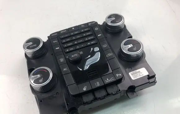 Volvo V60 Climate control unit 31398587