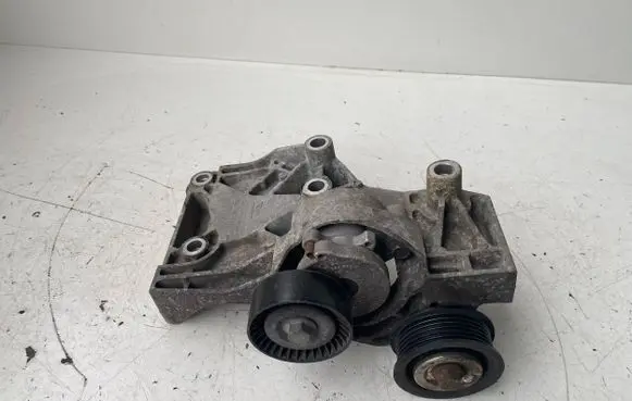 Opel Insignia A A/C compressor mount bracket 55582510
