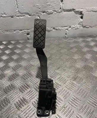 Volkswagen Transporter - Caravelle T5 Accelerator throttle pedal 7H1721503D