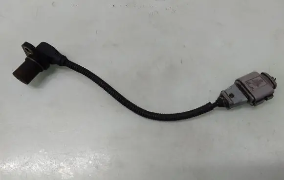 Volkswagen Golf IV Camshaft position sensor 1J0973723