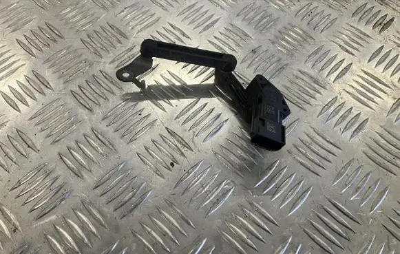 BMW 2 F44 Headlight/headlamp level sensor 6895466