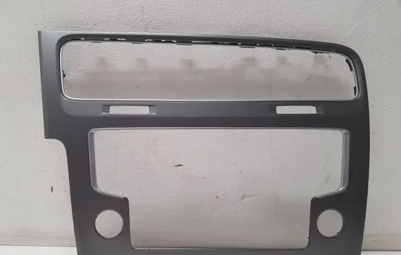 Volkswagen Golf VII Radio/GPS head unit trim 5G1819743