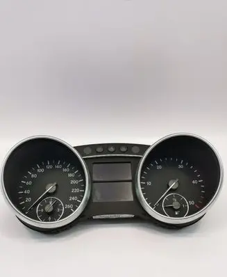 Mercedes-Benz ML W164 Speedometer (instrument cluster) A1645404947 A1645402311