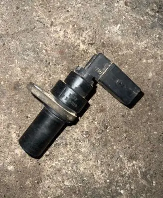 BMW 5 E39 Crankshaft position sensor 2247926