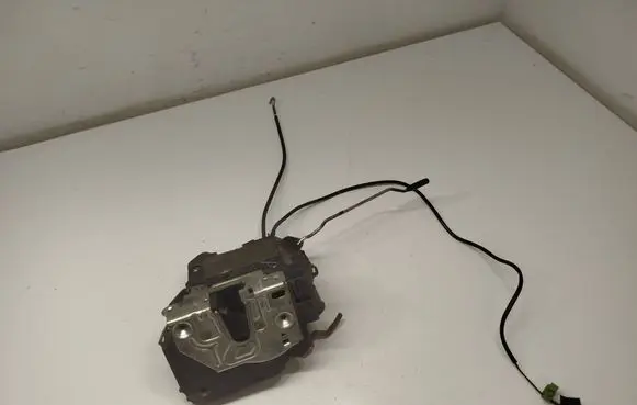 Mercedes-Benz CLS C219 Front door lock