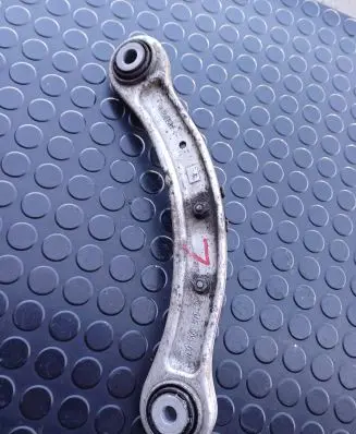 Porsche Cayenne (92A) Rear upper control arm/wishbone 7L0505375A