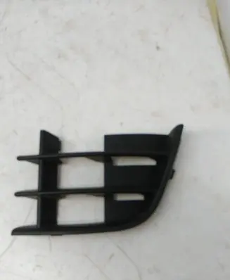 Skoda Fabia Mk2 (5J) Front bumper lower grill 5J0853665A