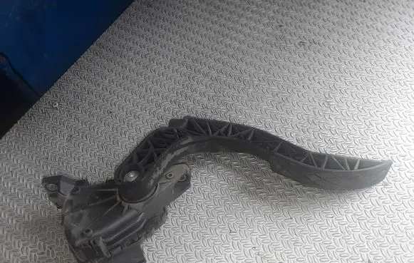 Audi A4 S4 B6 8E 8H Accelerator throttle pedal 8EI721523