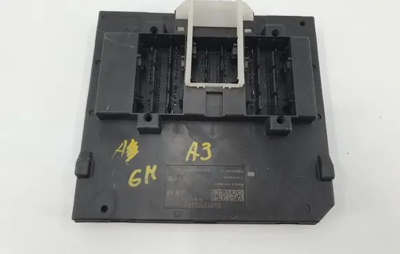Audi A3 S3 8V Comfort/convenience module 5Q0937084AG