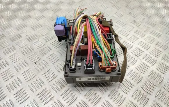 Renault Laguna II Fuse module 8200004201 8200004201E 8200283811