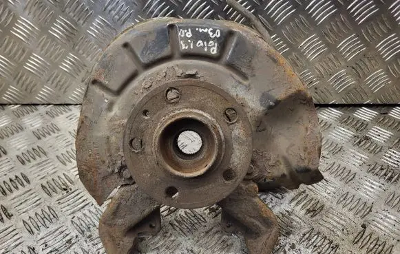 Volkswagen Polo Front wheel hub