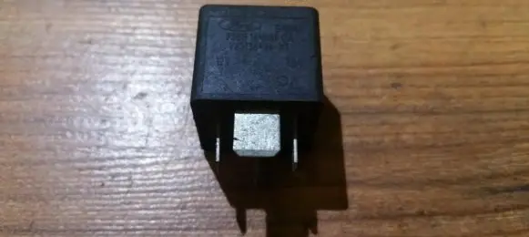 Ford Mondeo MK I Other relay 93bg14n089ca v23136-j4-x1