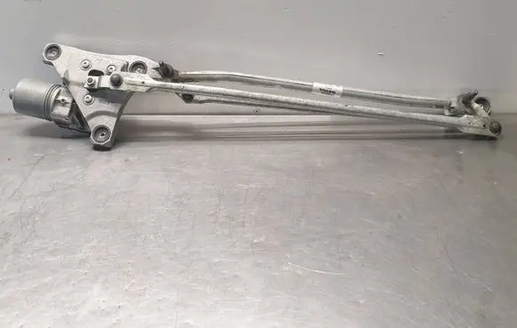 Volvo V50 Front wiper linkage and motor 30699342