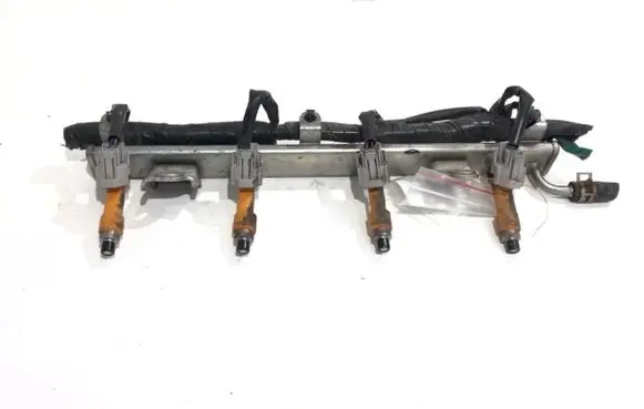 Suzuki Swift I Fuel main line pipe 