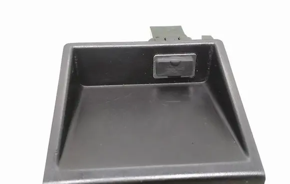 Volvo V40 USB socket connector 8m5t19a164va 31306768 31307313