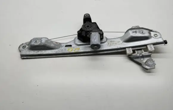 Nissan Qashqai Rear door window regulator with motor 827004EA0A C17321101