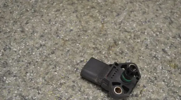 Volkswagen Golf V Air pressure sensor 038906051B 0281002399