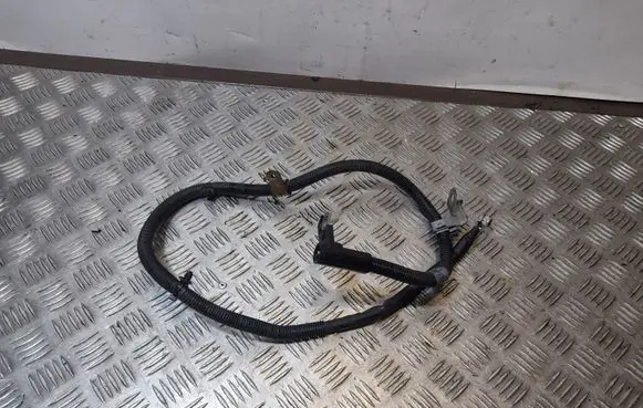 Mercedes-Benz CLA C117 X117 W117 Positive cable (battery) A2465405933