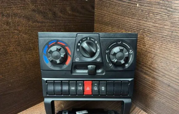 Iveco Daily 3rd gen Climate control unit 178140200 178140500