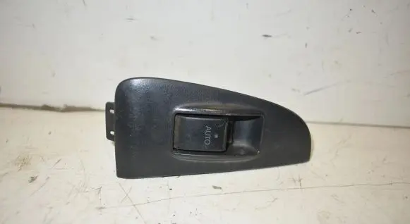 Toyota Avensis T250 Electric window control switch 7427105020