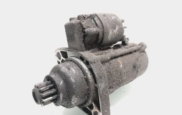 Volkswagen Golf V Starter motor 02M911023N TS18E3