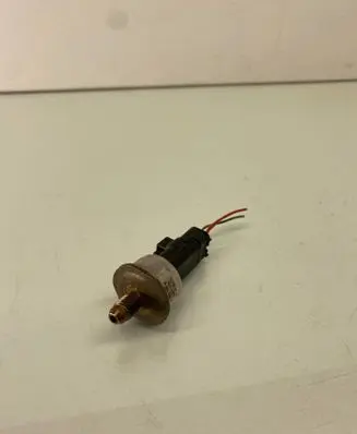 Nissan Pulsar Fuel pressure sensor 166392853R