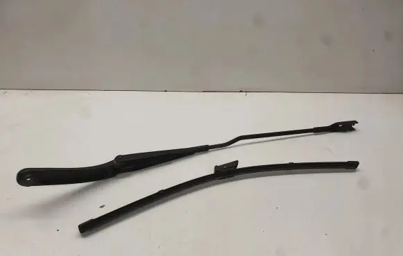 Audi A5 8T 8F Front wiper blade arm 8T1955408A