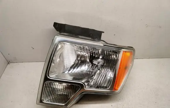 Ford F150 Headlight/headlamp