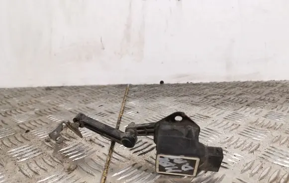 Mercedes-Benz R W251 Air suspension front height level sensor 